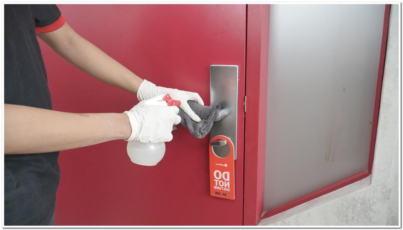 Reddoorz Plus @ Purwosari Solo Exterior foto