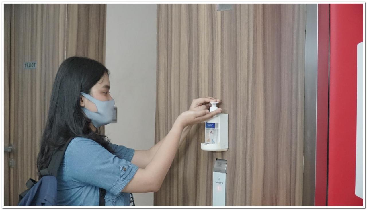 Reddoorz Plus @ Purwosari Solo Exterior foto
